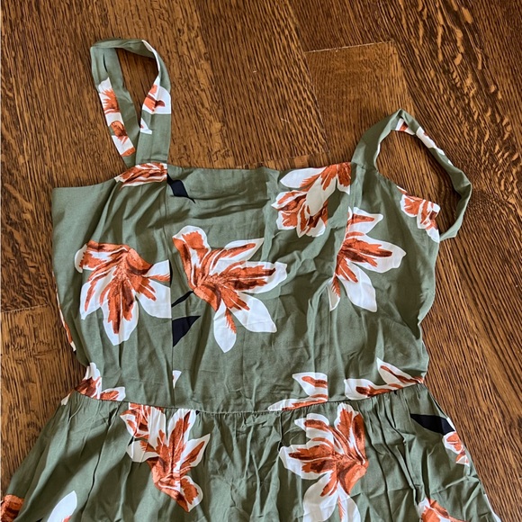Sage Green Dress with Flowers - size small - Picture 3 of 7